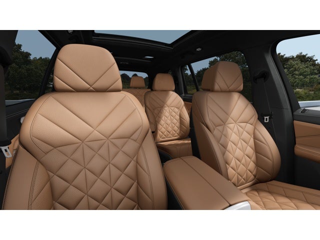 2027 BMW X7 Base