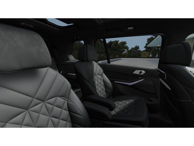 2027 BMW X7 Base