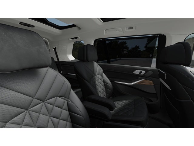 2026 BMW X7 Base