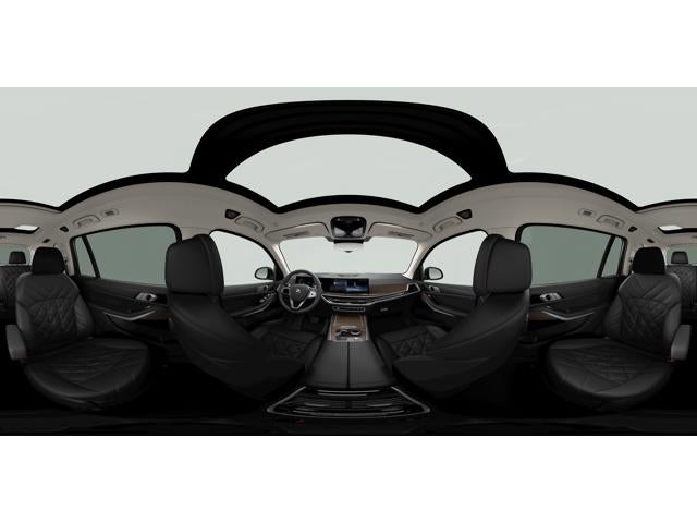 2027 BMW X7 Base