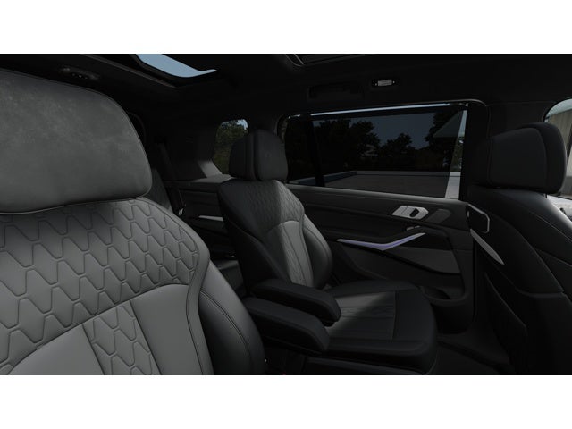 2027 BMW X7 Base