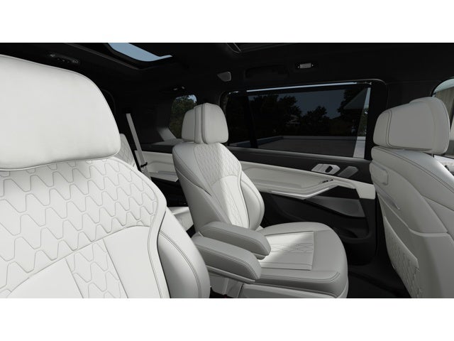 2026 BMW X7 Base