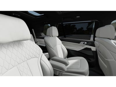 2026 BMW X7 Base