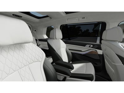 2027 BMW X7 Base