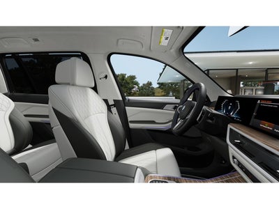2027 BMW X7 Base