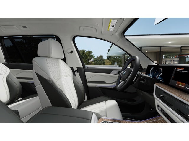 2027 BMW X7 Base