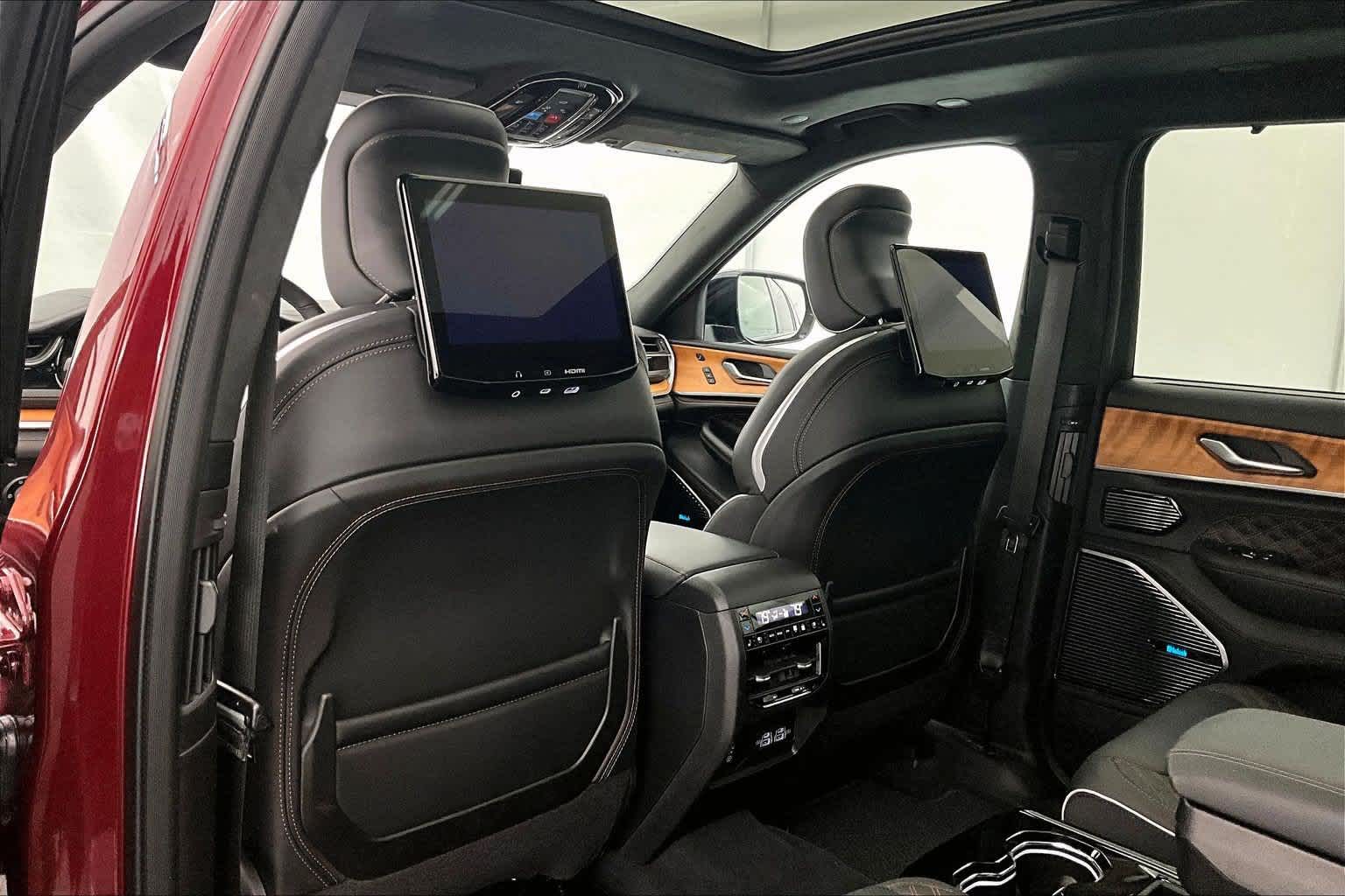 2023 Jeep Grand Cherokee L Summit Reserve