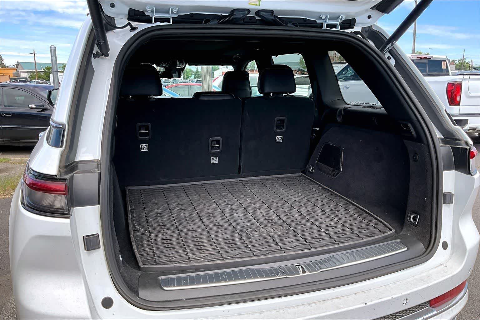 2023 Jeep Grand Cherokee 4xe Overland