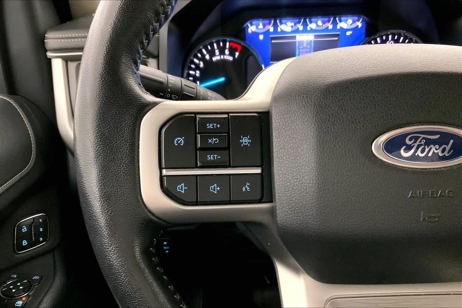 2022 Ford Expedition Max XLT