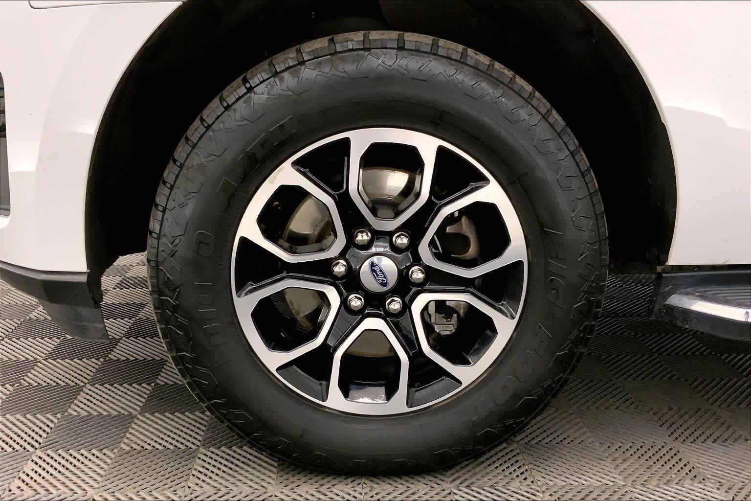 2022 Ford Expedition Max XLT