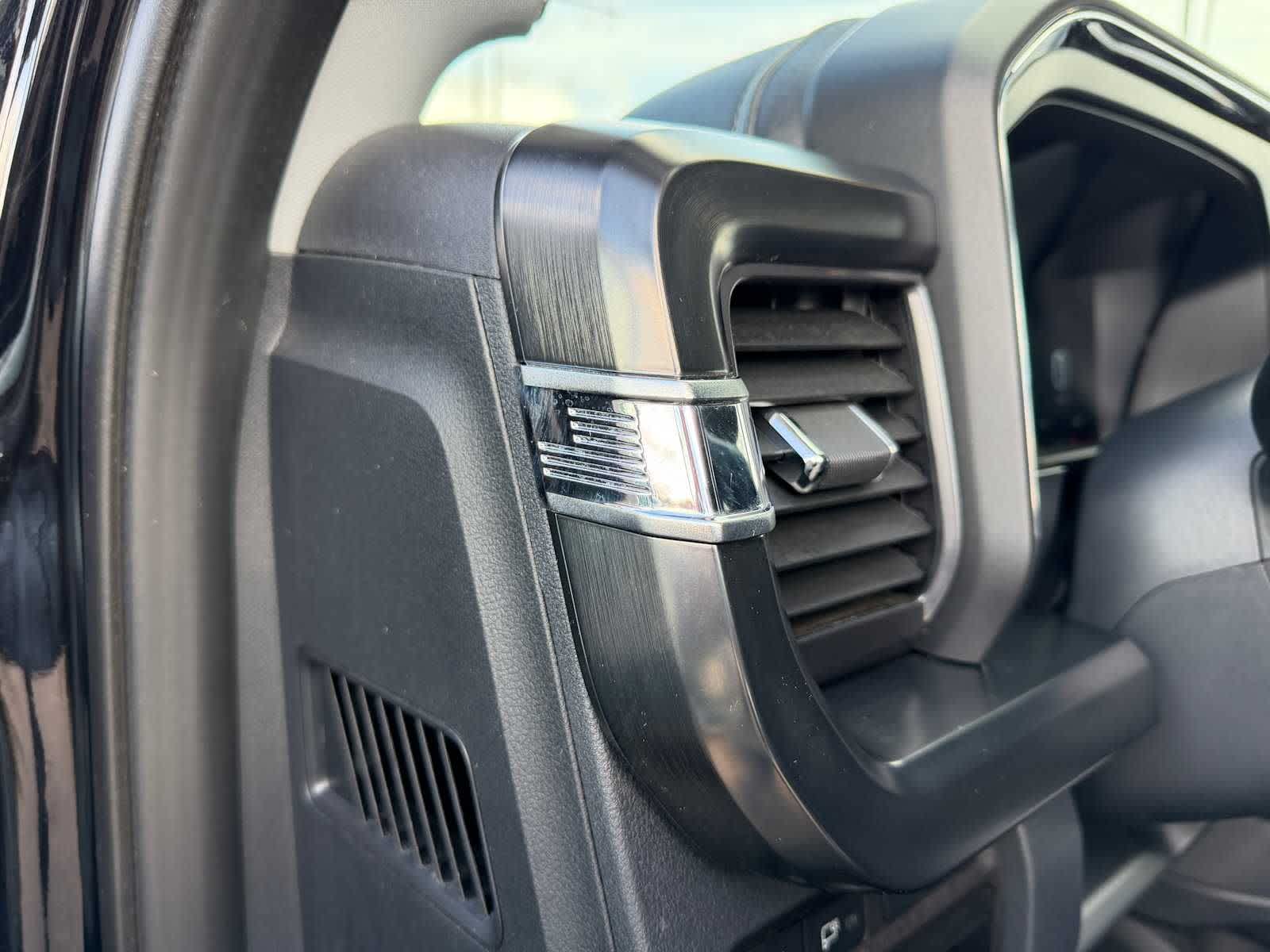 2024 Ford Super Duty F-250 Pickup LARIAT