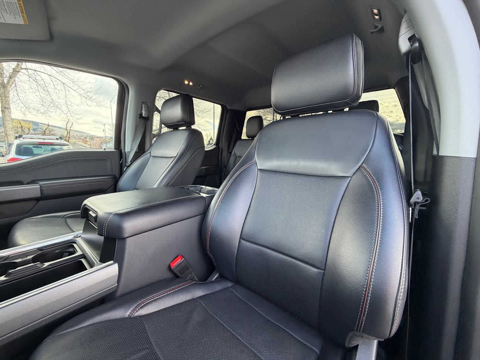 2024 Ford Super Duty F-250 Pickup LARIAT