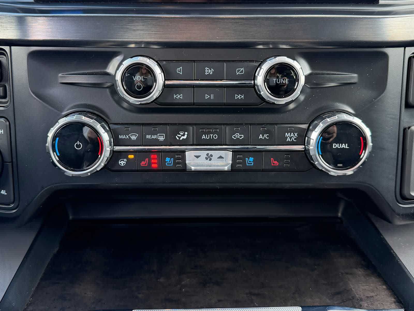 2024 Ford Super Duty F-250 Pickup LARIAT