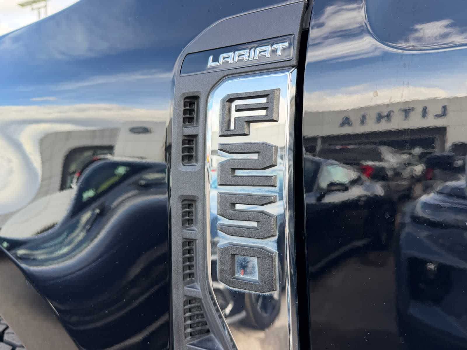 2024 Ford Super Duty F-250 Pickup LARIAT