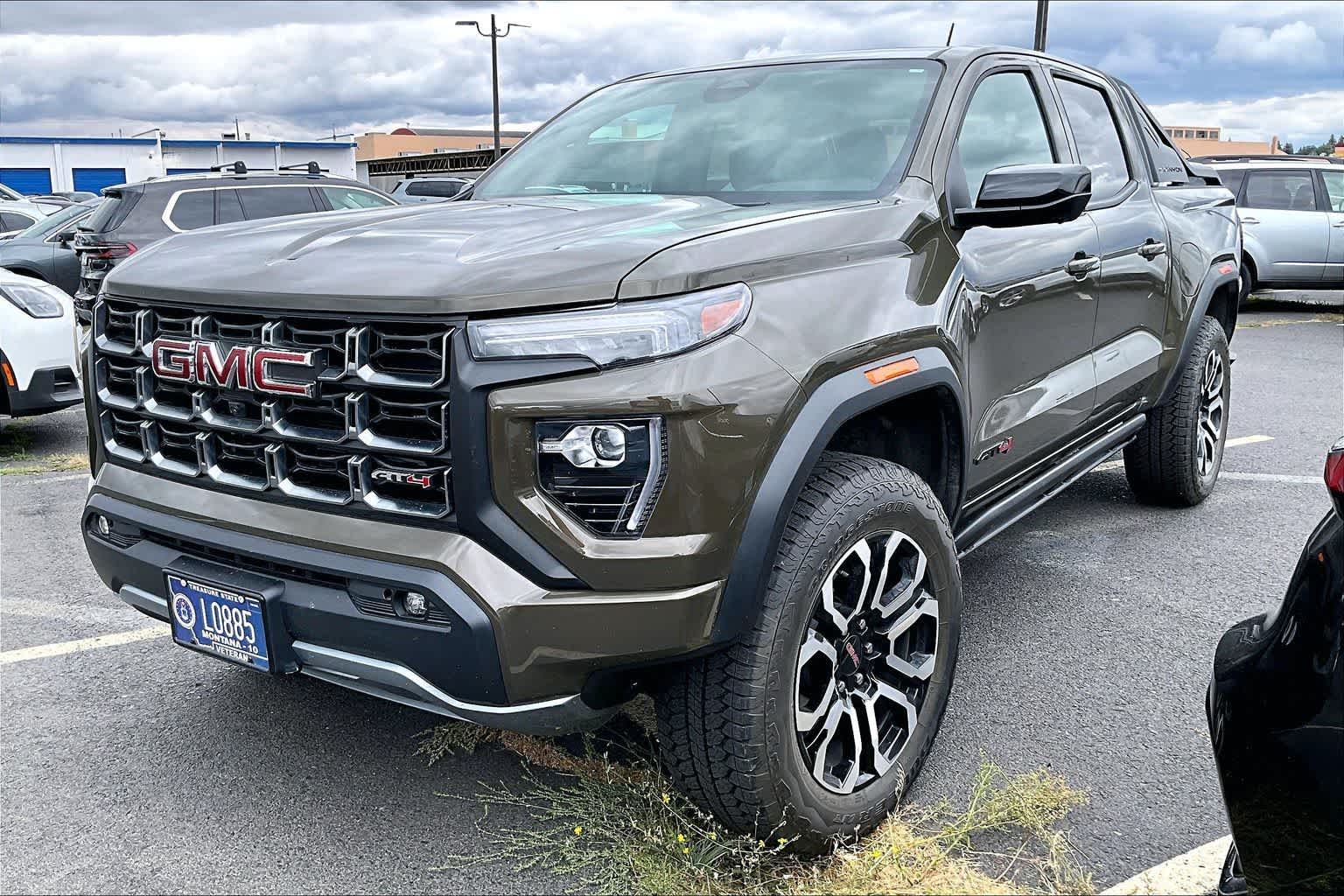 2025 GMC Canyon 4WD AT4