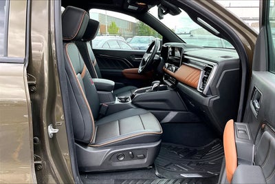2025 GMC Canyon 4WD AT4
