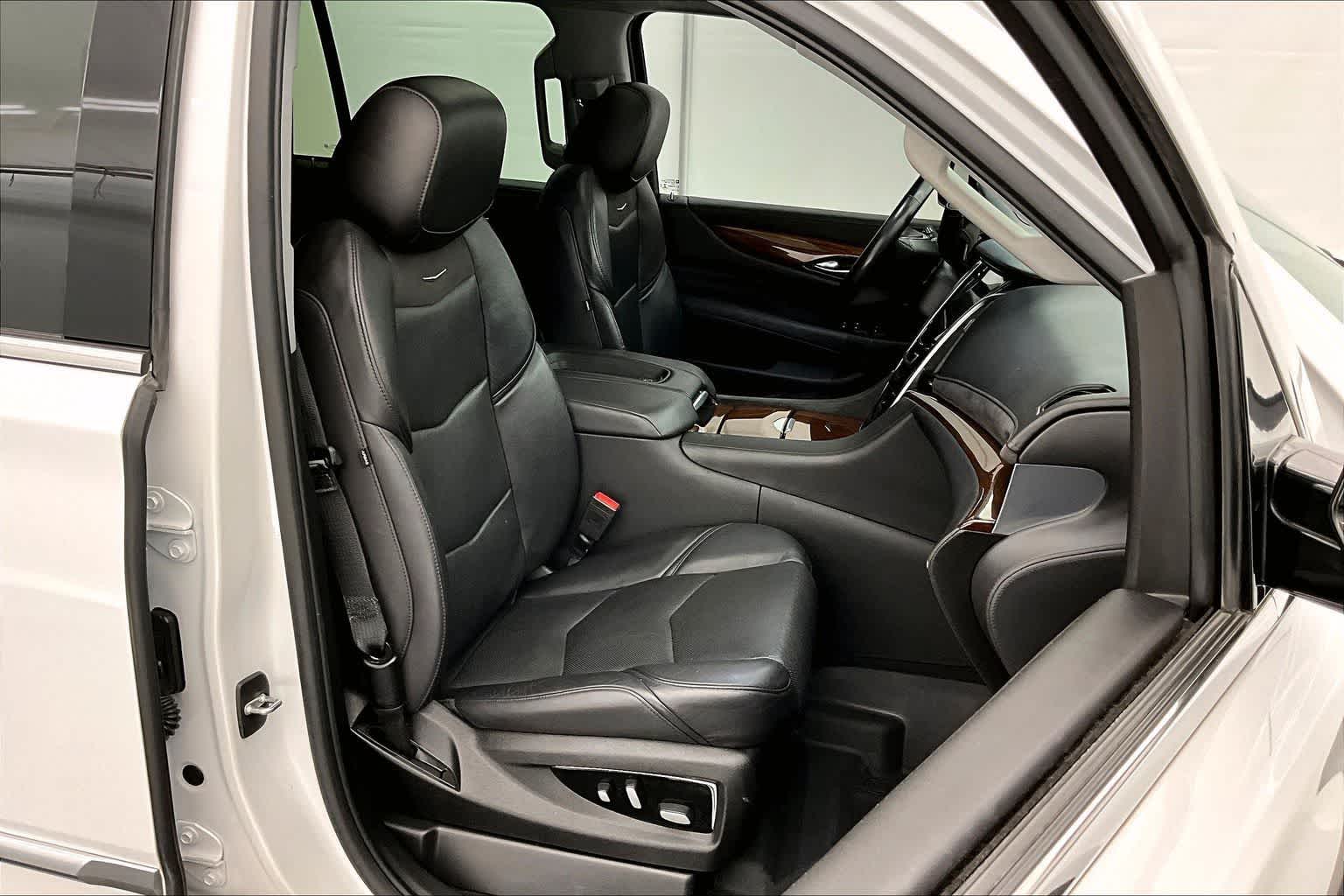 2020 Cadillac Escalade Premium Luxury