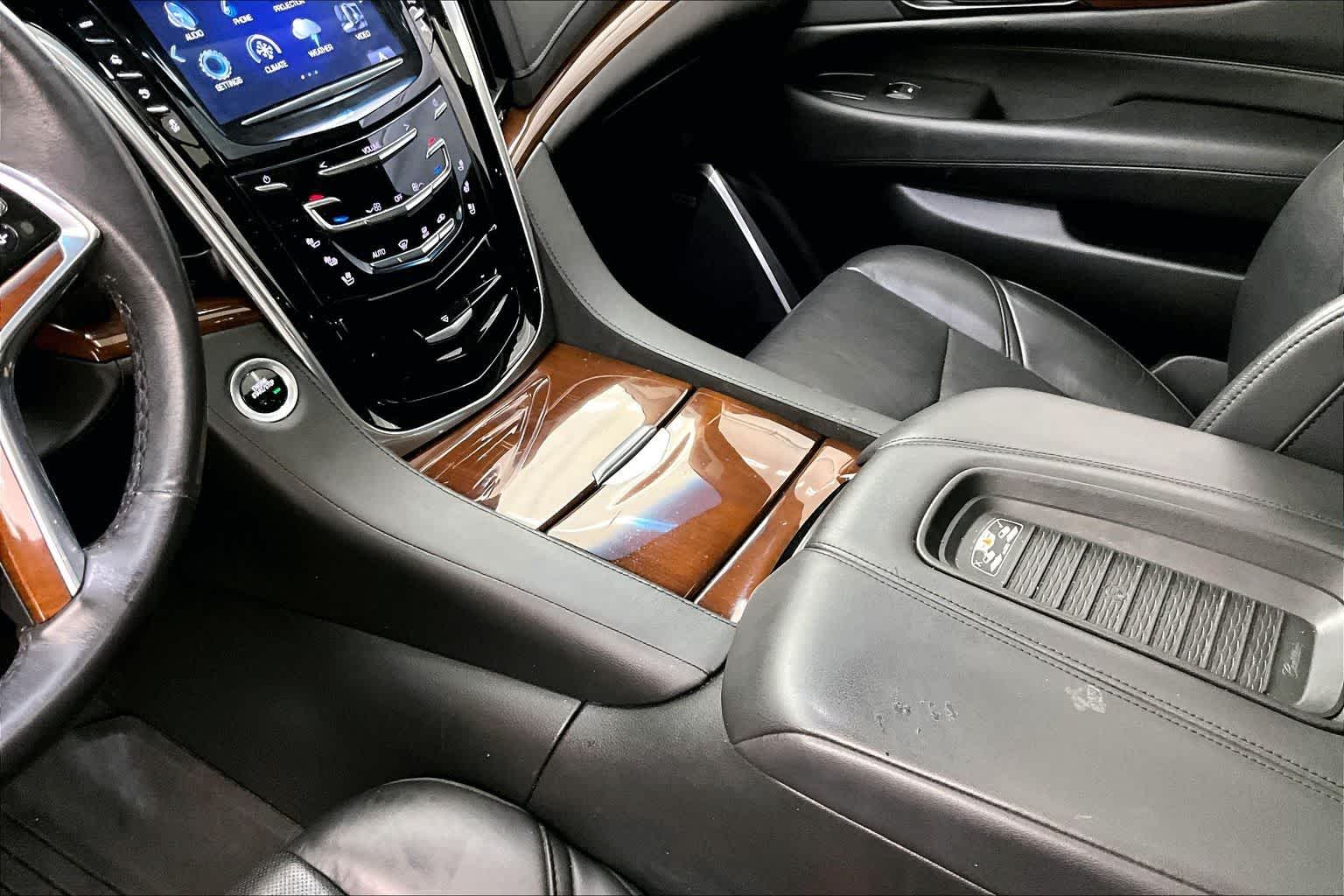 2020 Cadillac Escalade Premium Luxury