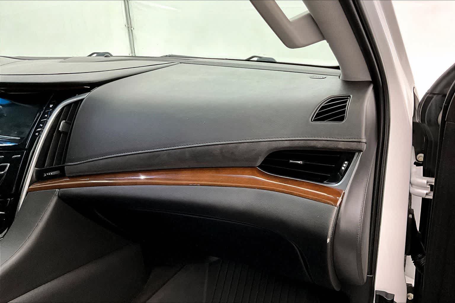 2020 Cadillac Escalade Premium Luxury