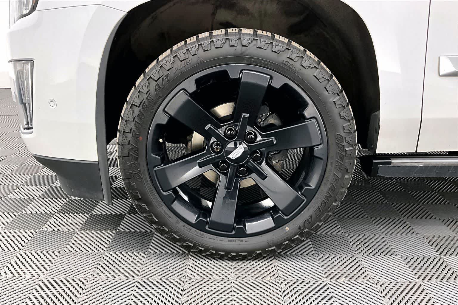 2020 Cadillac Escalade Premium Luxury