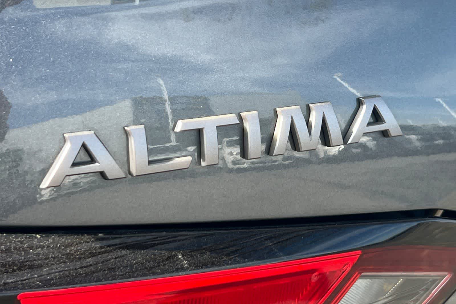 2025 Nissan Altima SV