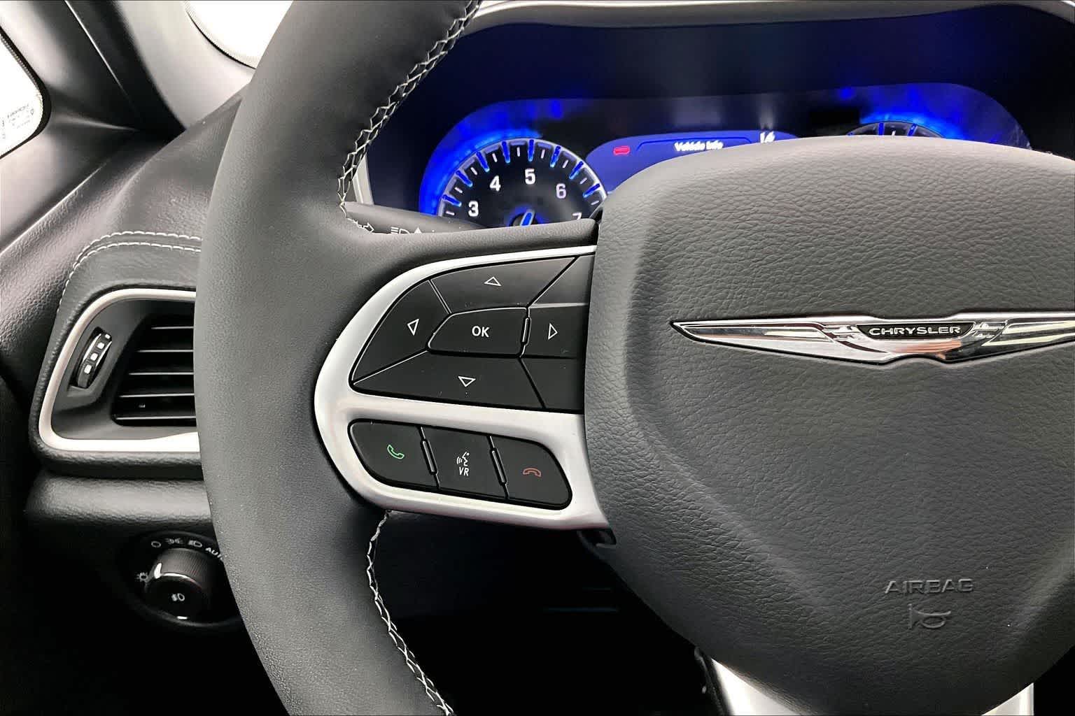 2026 Chrysler Pacifica Select
