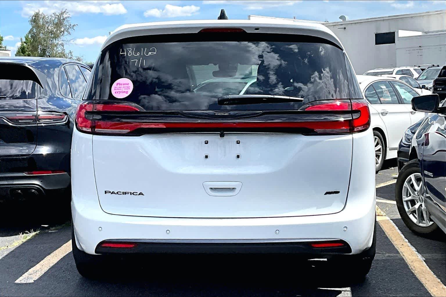 2026 Chrysler Pacifica Select