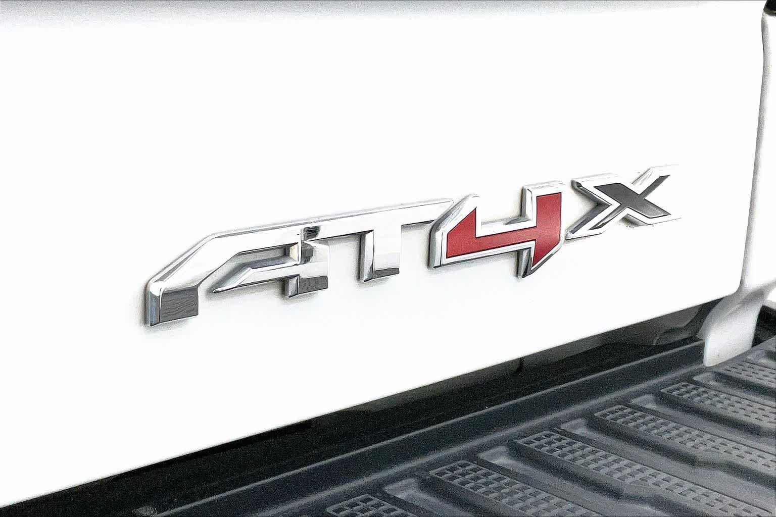 2024 GMC Sierra 1500 AT4X