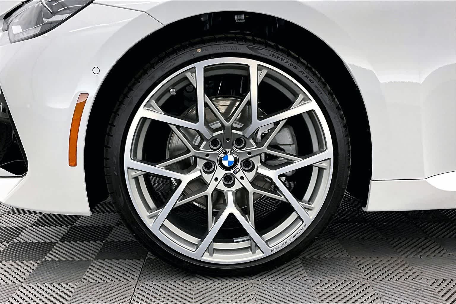 2026 BMW 230i 230i xDrive