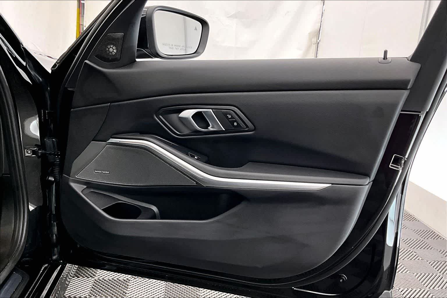 2025 BMW 330i 330i xDrive