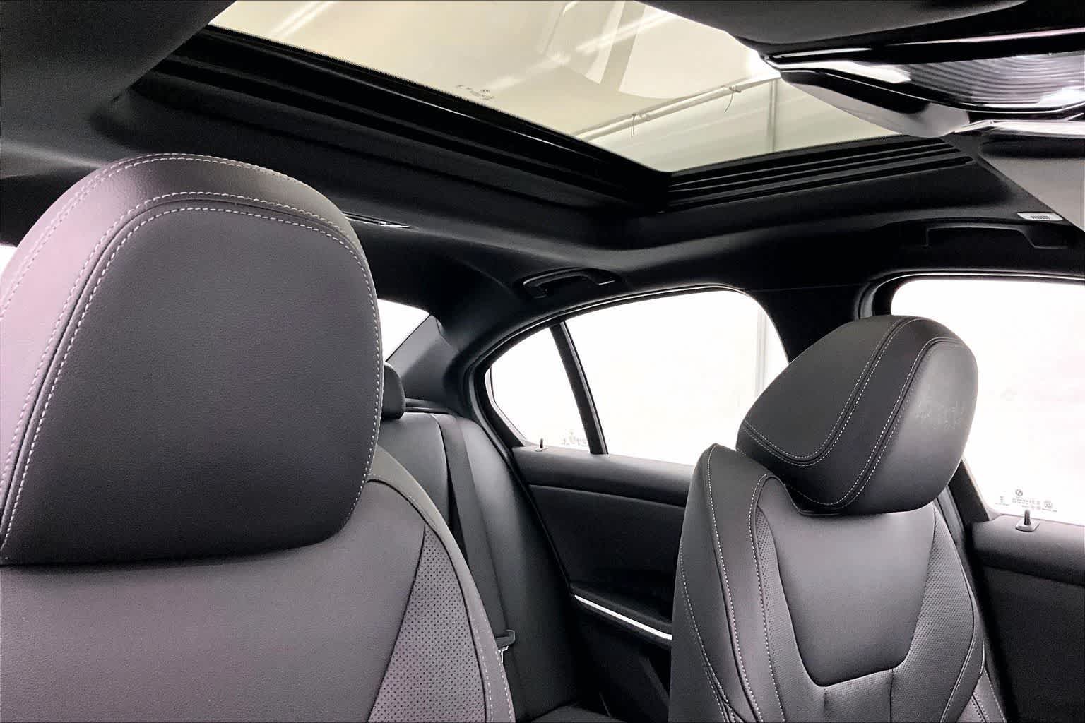 2025 BMW 330i 330i xDrive