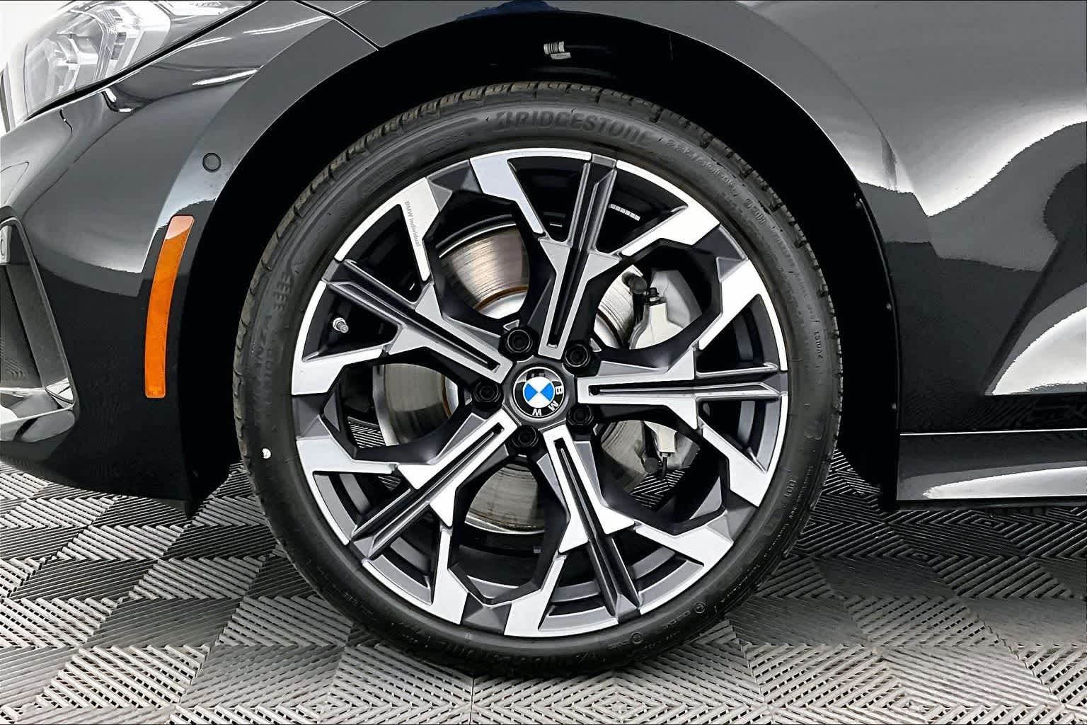 2025 BMW 330i 330i xDrive