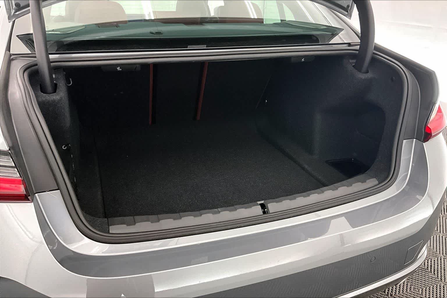 2025 BMW 330i 330i xDrive