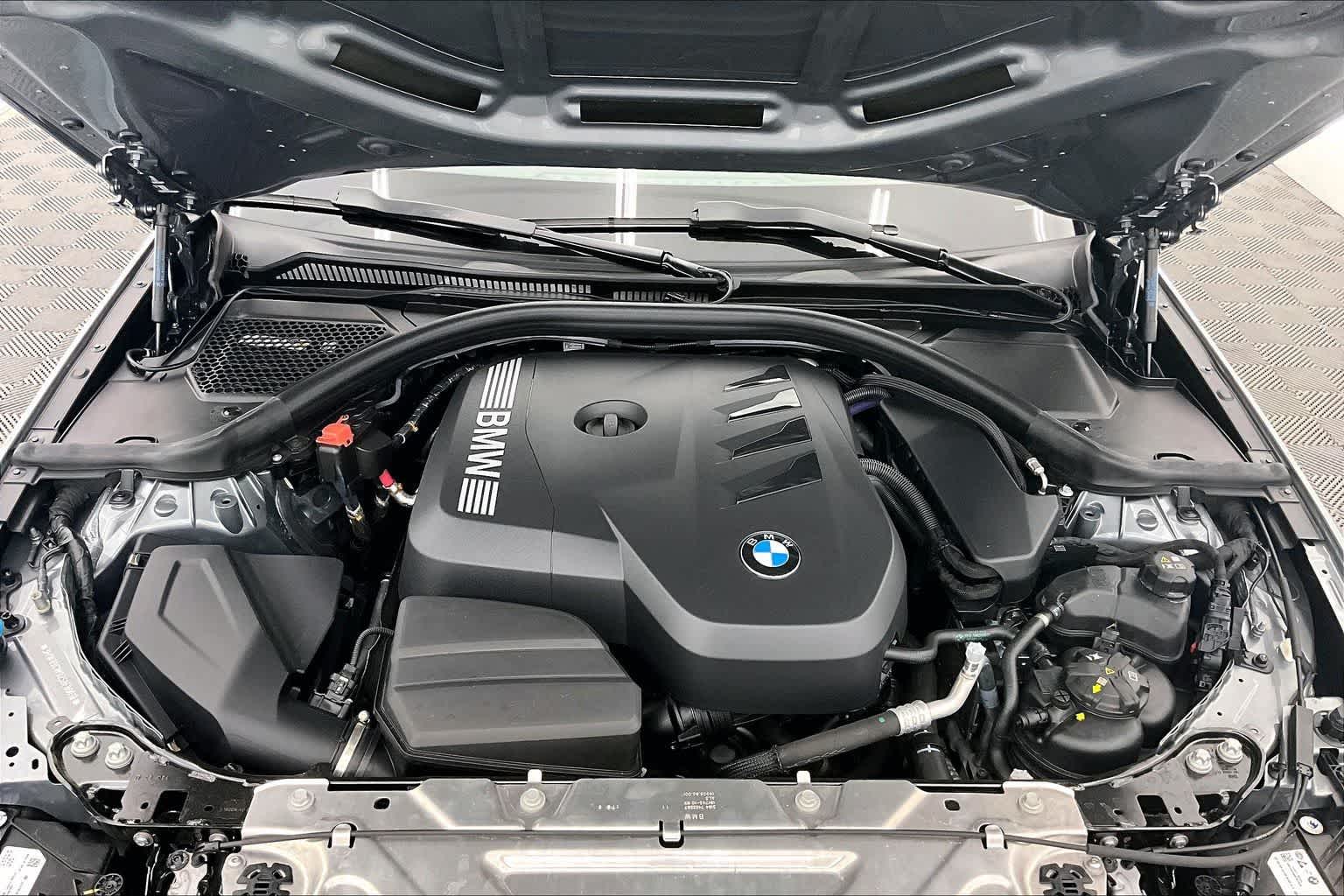 2025 BMW 330i 330i xDrive