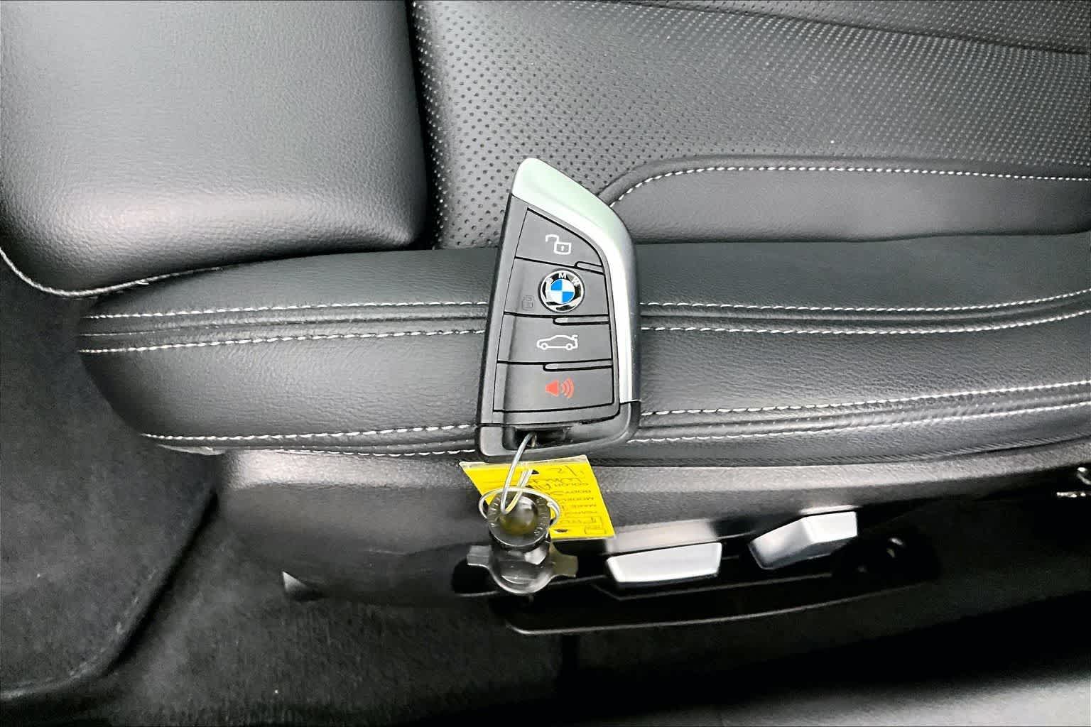 2023 BMW 330i 330i xDrive
