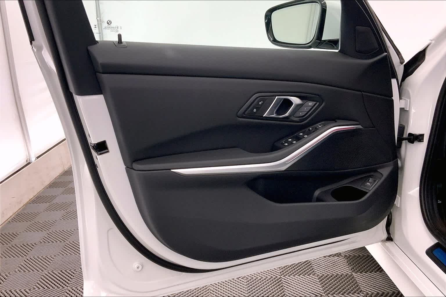 2024 BMW 3 Series 330i xDrive