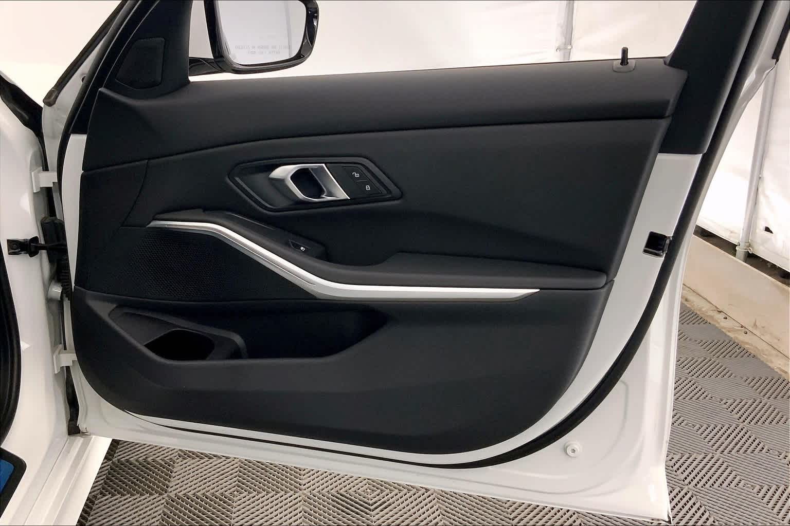 2024 BMW 3 Series 330i xDrive