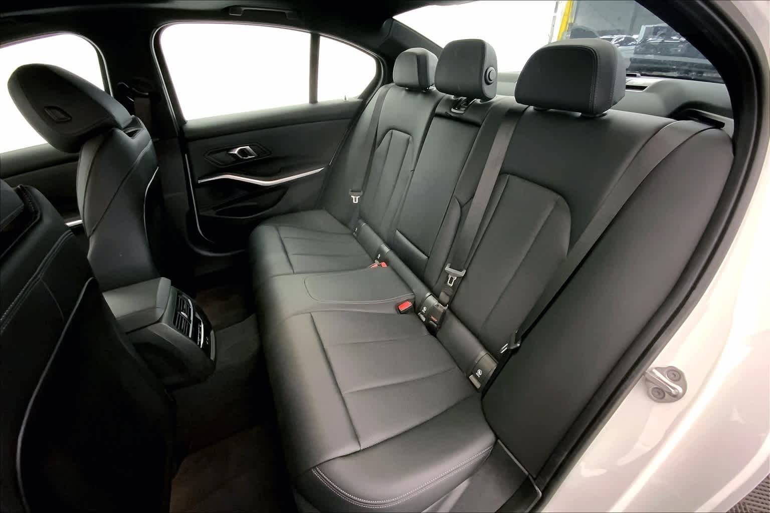 2024 BMW 3 Series 330i xDrive