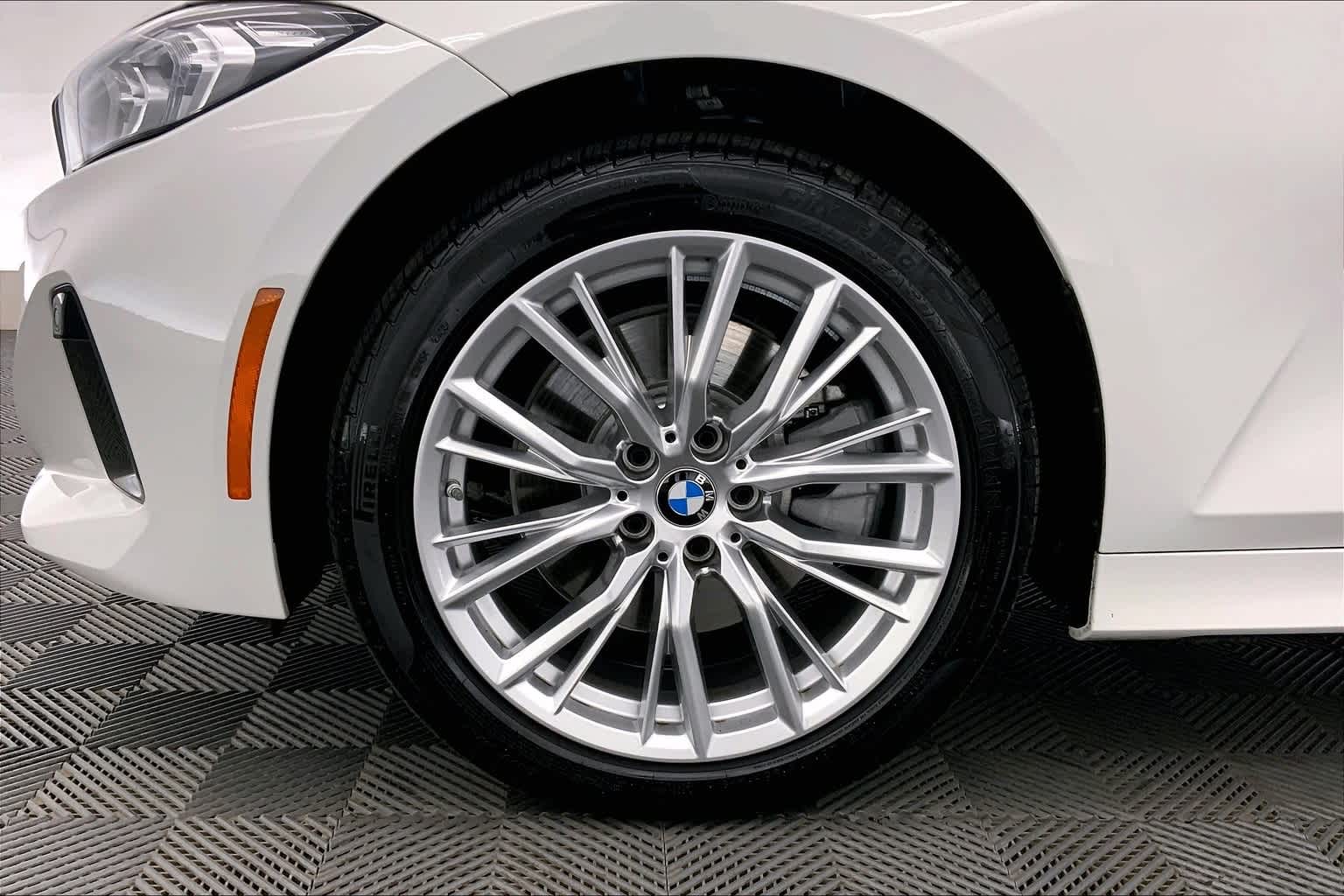 2024 BMW 3 Series 330i xDrive