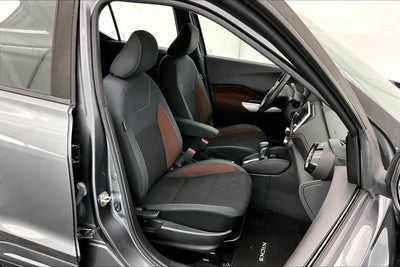 2019 Nissan Kicks SR