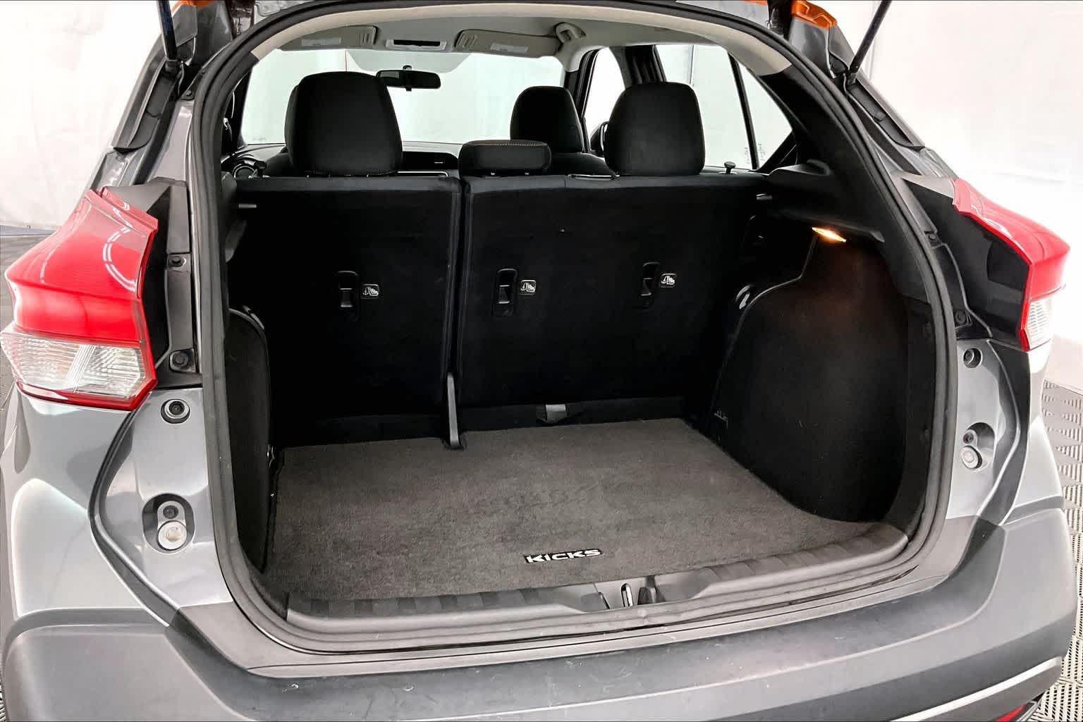 2019 Nissan Kicks SR
