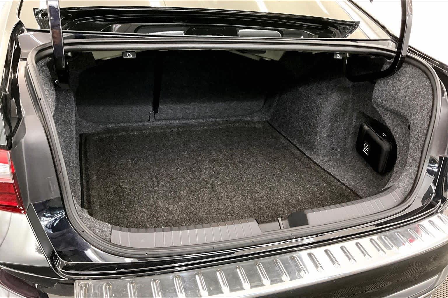 2023 Volkswagen Jetta SEL