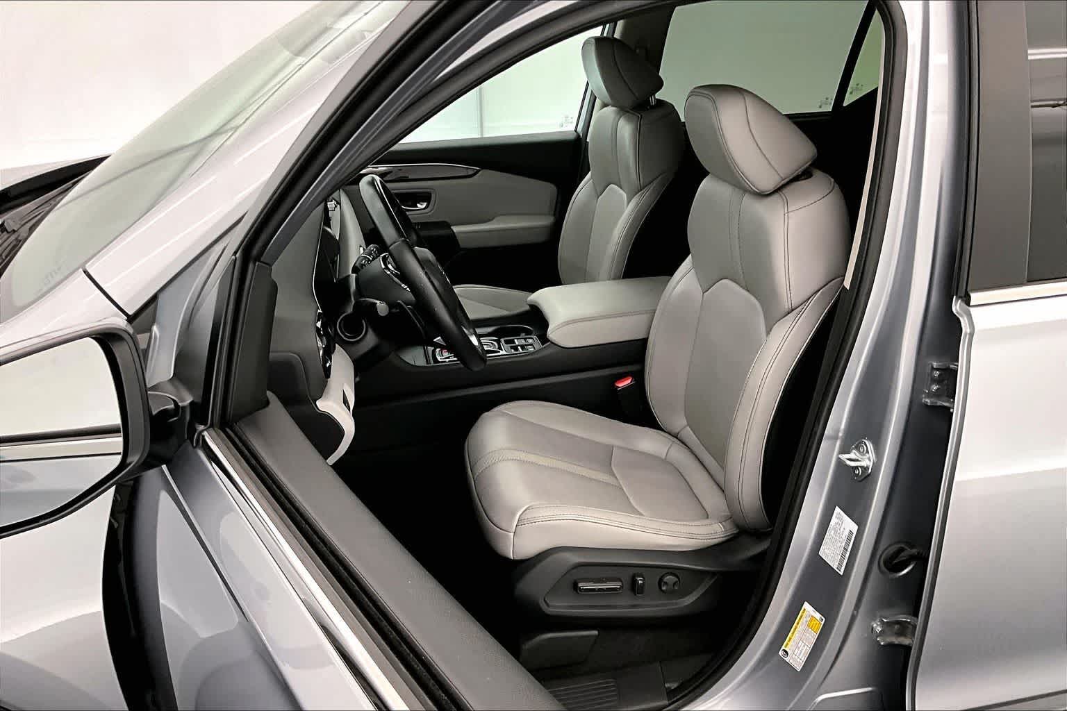 2023 Honda Pilot EX-L 8 Passenger