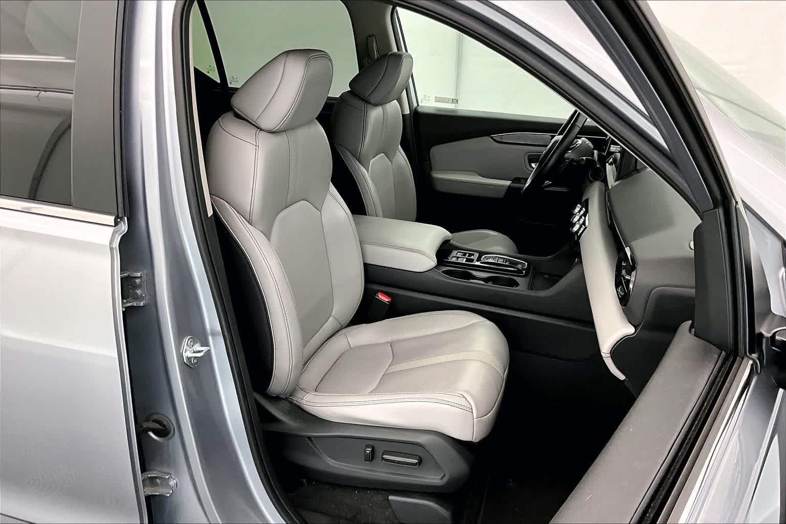 2023 Honda Pilot EX-L 8 Passenger