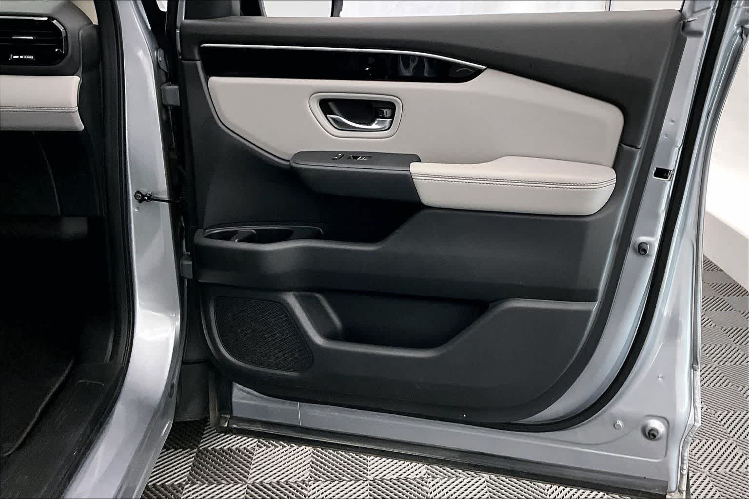 2023 Honda Pilot EX-L 8 Passenger