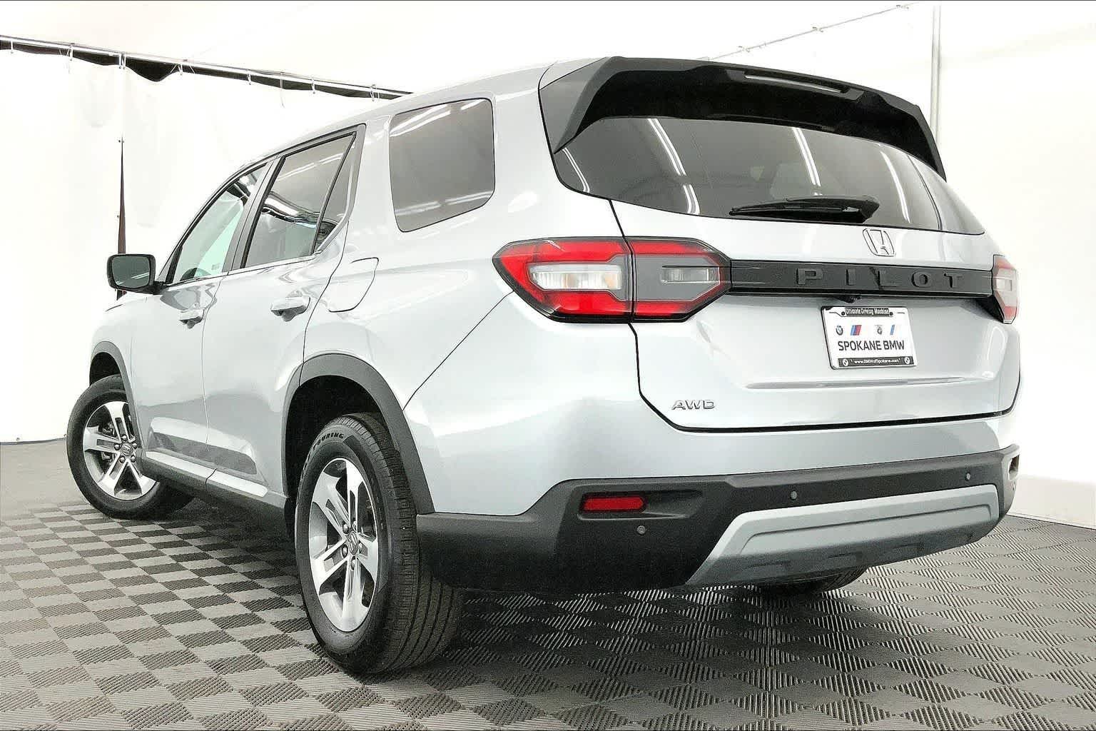 2023 Honda Pilot EX-L 8 Passenger