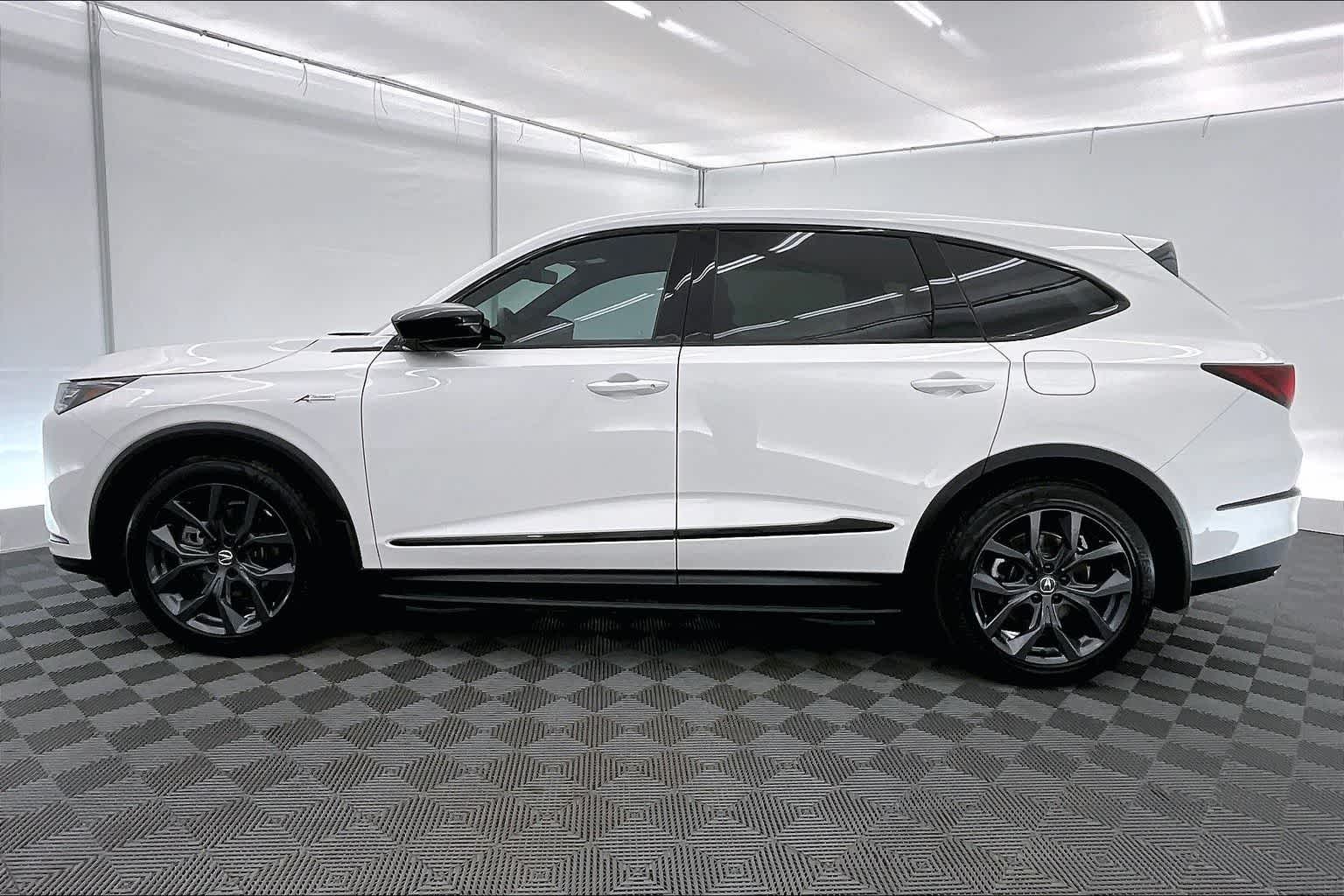 2023 Acura MDX w/A-Spec Package