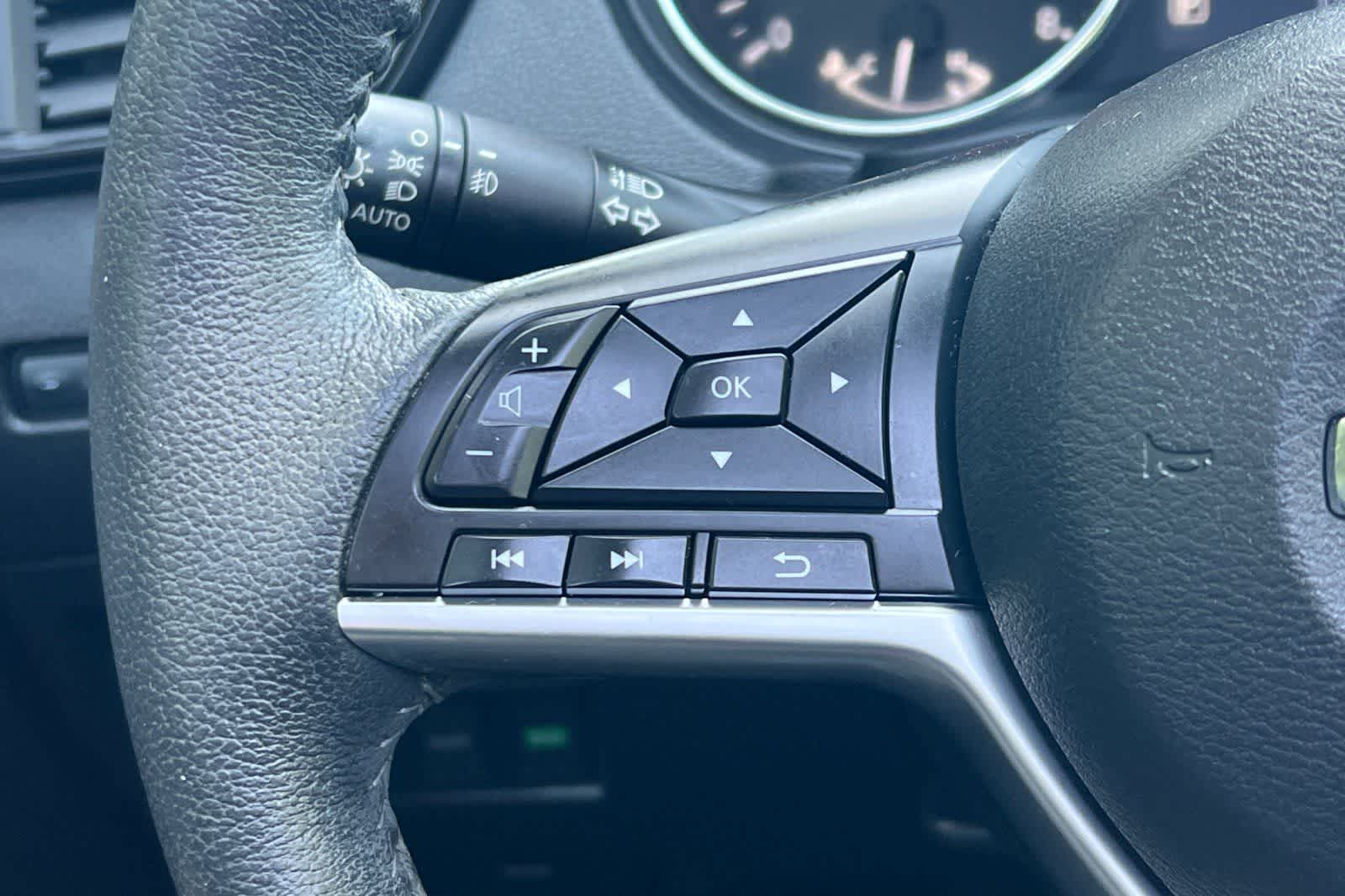 2020 Nissan Rogue SL