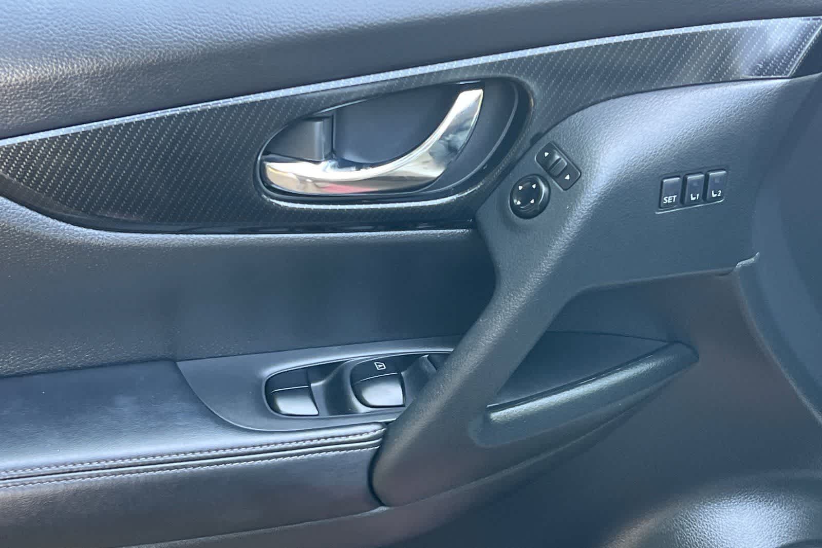 2020 Nissan Rogue SL
