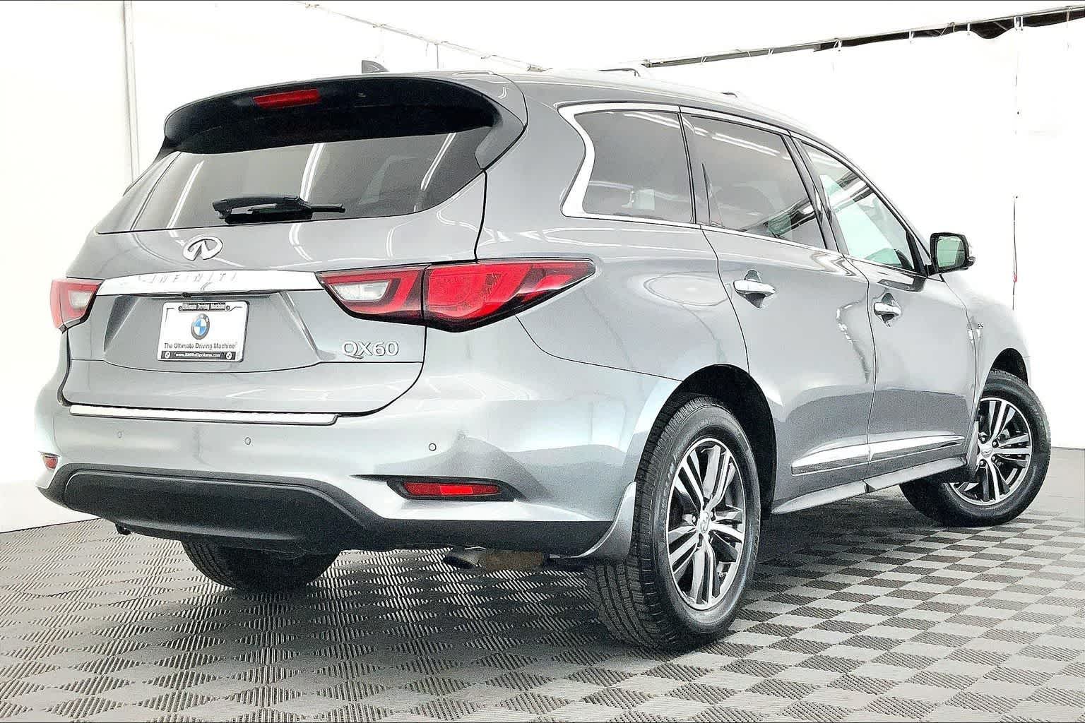 2019 INFINITI QX60 LUXE